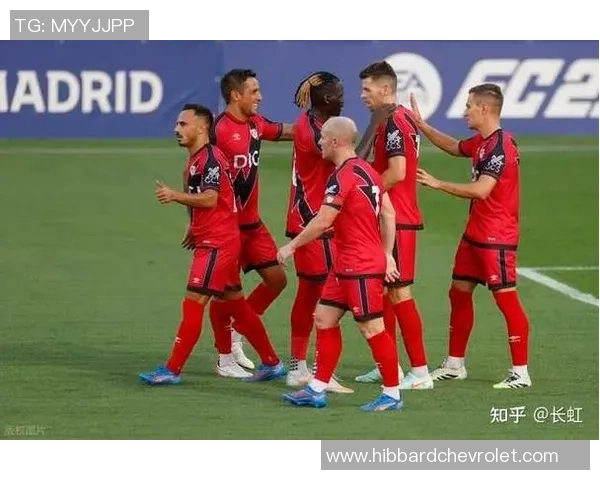 足球明星离谱穿搭大揭秘时尚与个性的碰撞引发热议 足球明星离谱穿搭大揭秘时尚与个性的碰撞引发热议